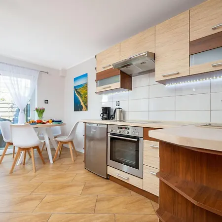 In Mit Terrasse By Interhome 아파트