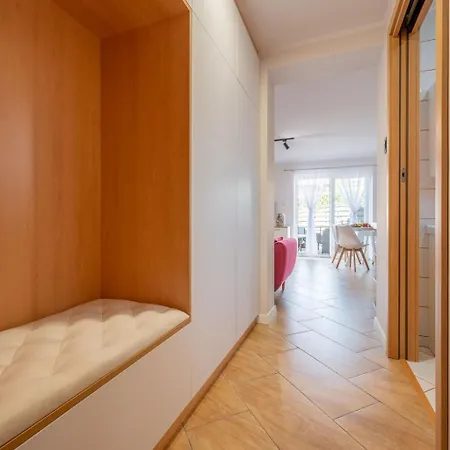 In Mit Terrasse By Interhome 아파트
